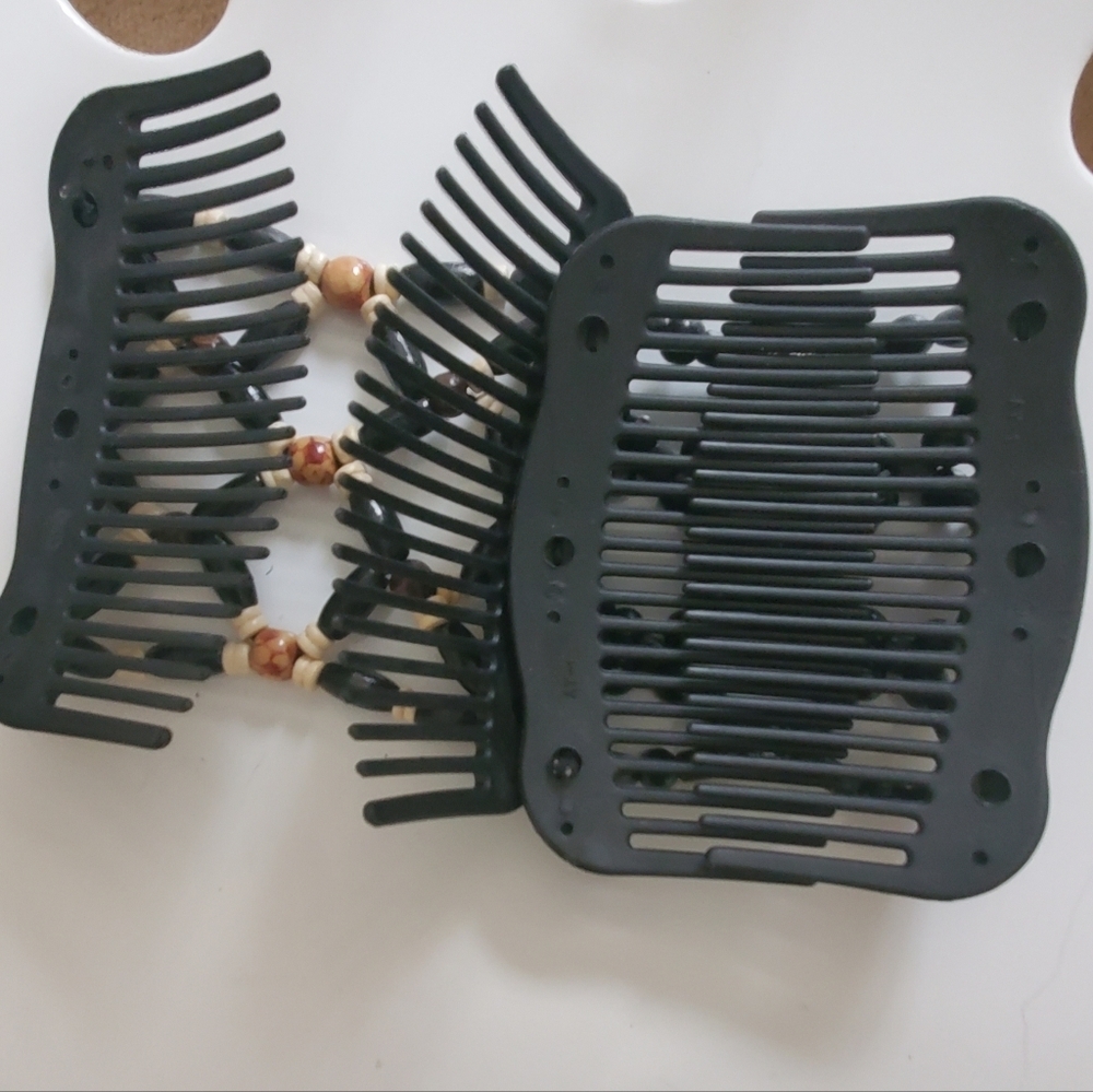 💎$3 WITH BUNDLE💎 Beaded Hair Combs - Picture 2 of 4